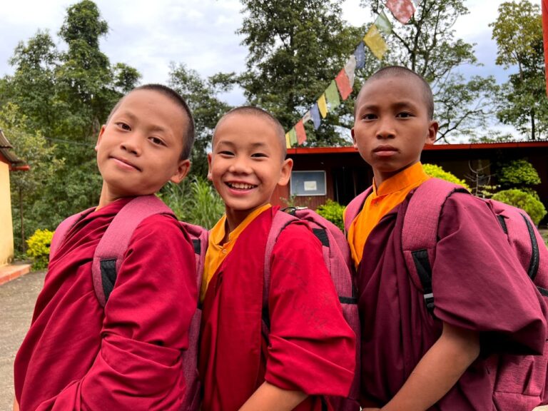 nyingmaschool_boys2