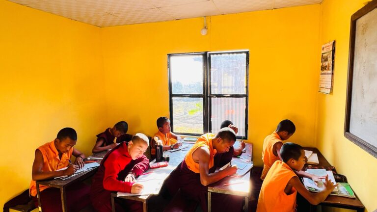 nyingmaschool_study_class